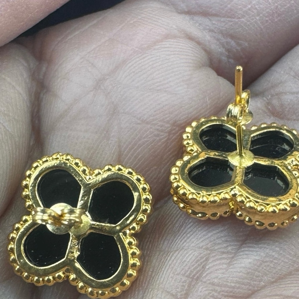 18k Saudi Elegant Black and Gold Clover Jewelry Set - Picture 6 of 15